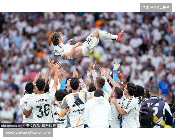 莫德里奇再现铁血斗志全场万米奔袭助米兰力克强敌赢得关键胜利